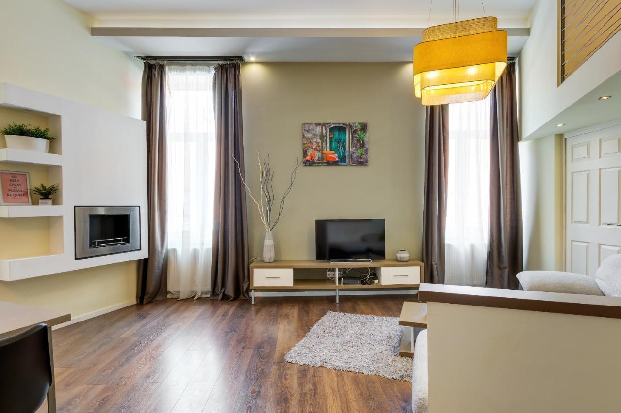 Spacious & Stylish Apartment In Downtown Budapest Ngoại thất bức ảnh