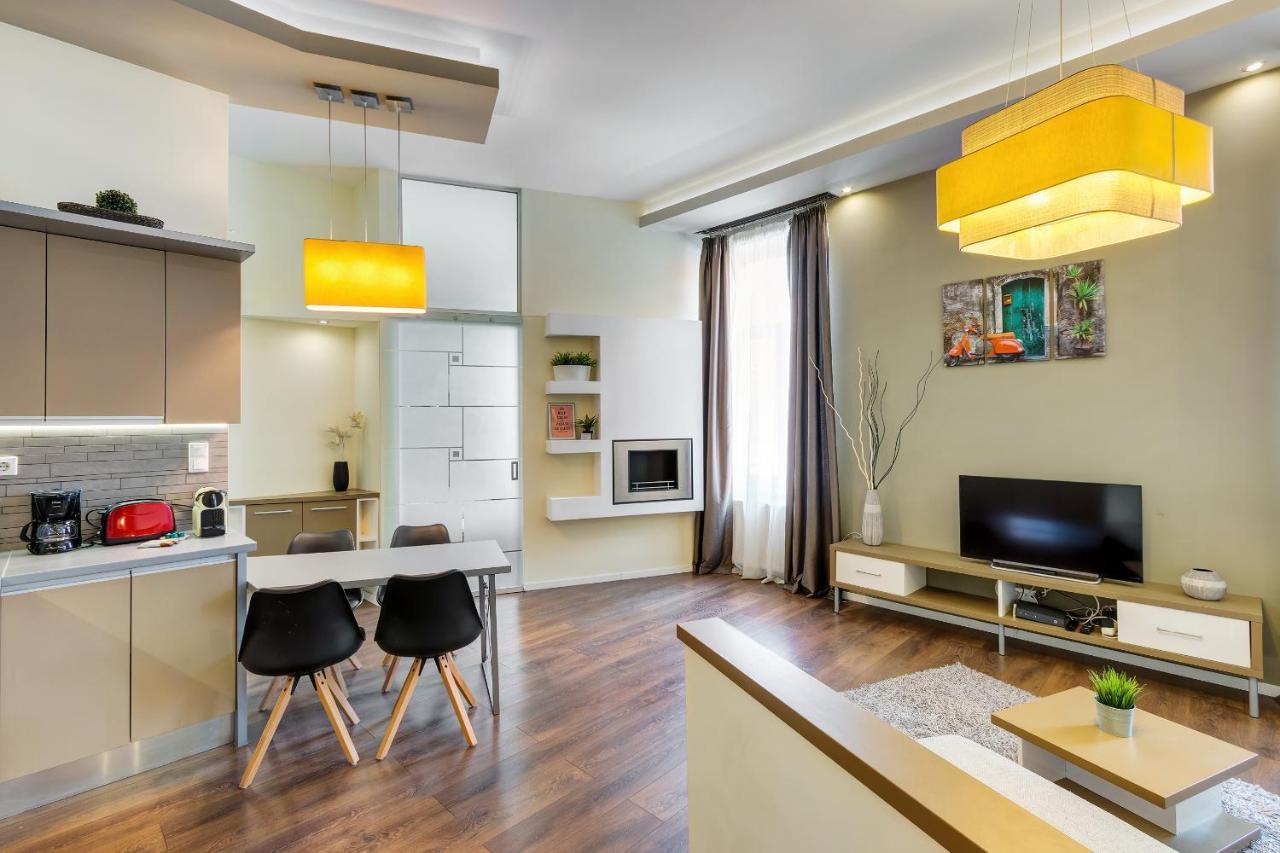 Spacious & Stylish Apartment In Downtown Budapest Ngoại thất bức ảnh